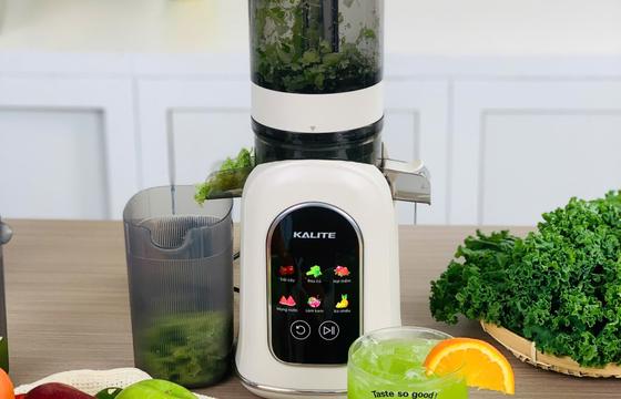 Máy ép chậm là gì? Tại sao ngày càng nhiều người bỏ máy xay sinh tố?