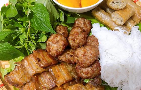 Hướng dẫn cách làm bún chả nướng bằng nồi chiên không dầu 